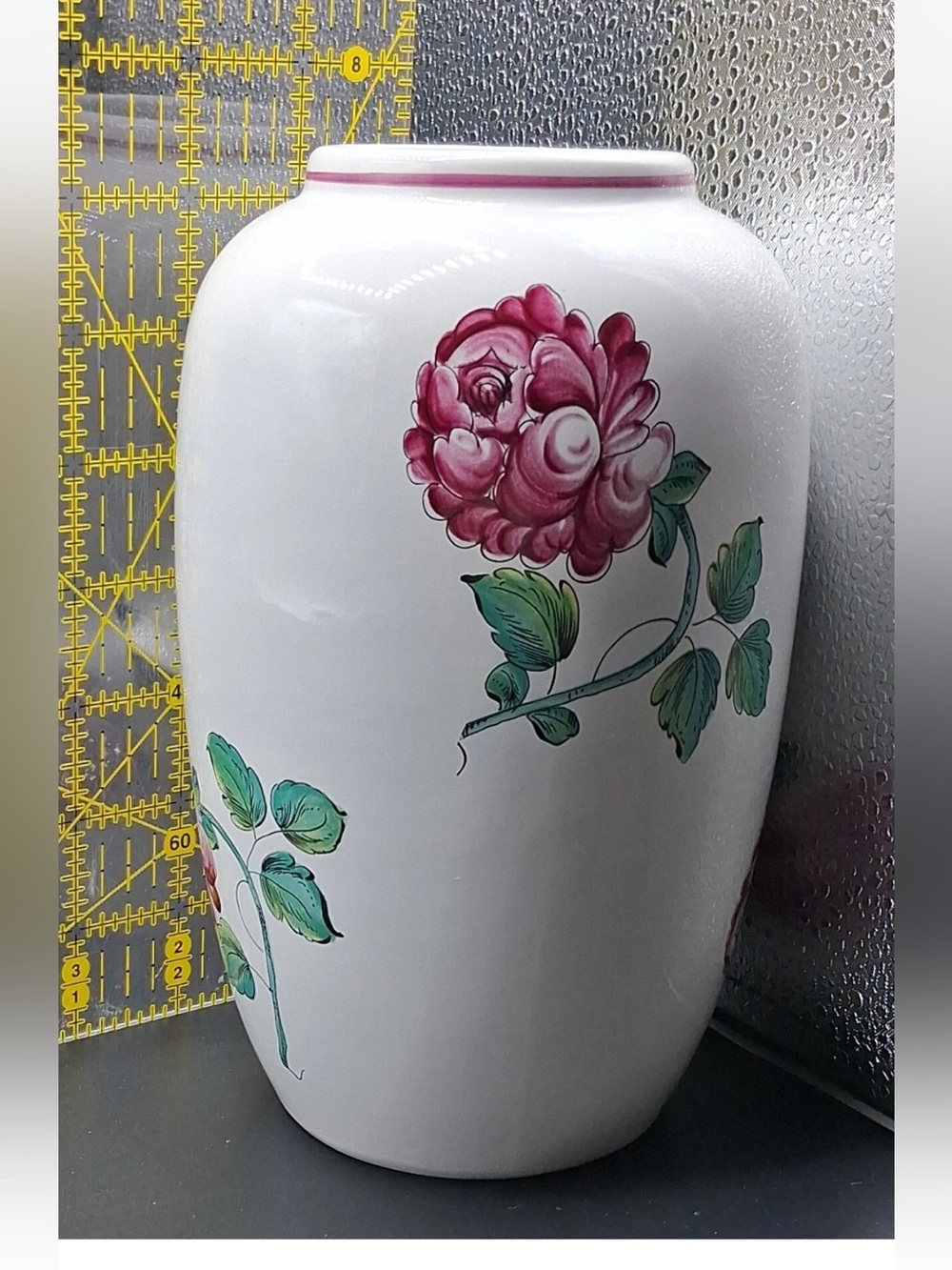 Tiffany & Co. “Strasbourg Flowers” vase GUC